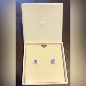 Swarovski Stilla Collection stud earrings in blue. NWT